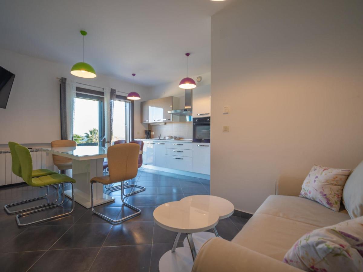 Apartment Damir By Interhome 洛夫兰 外观 照片